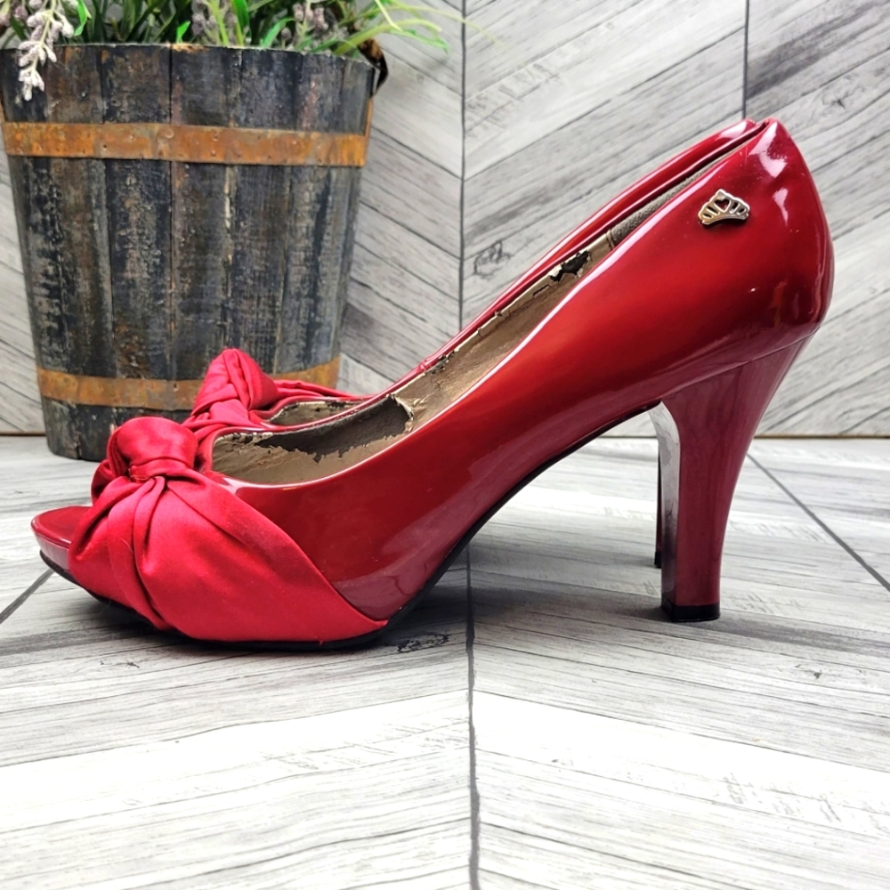 Fergalicious size 11 peeptoe red heels
